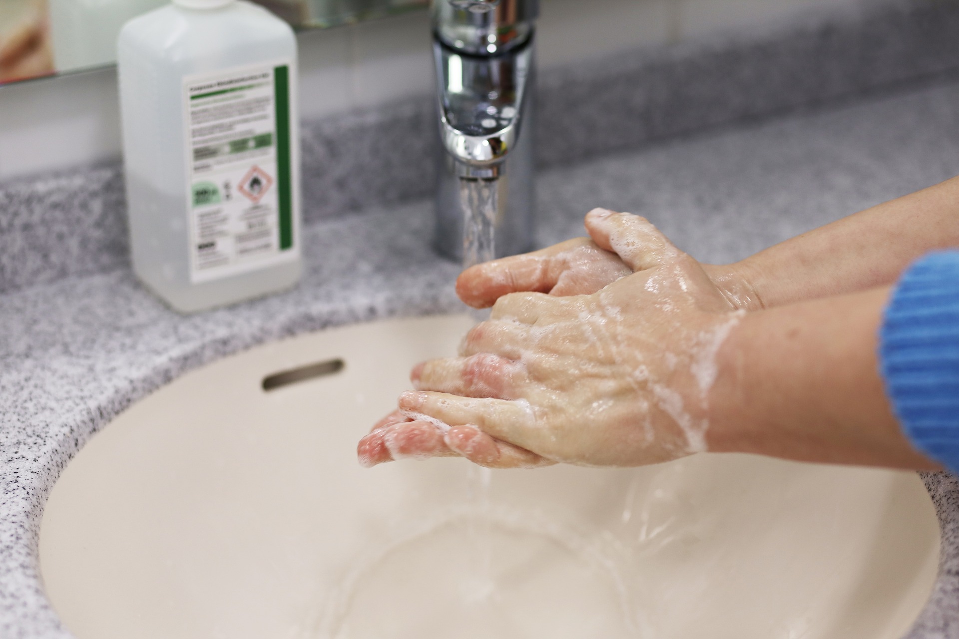 wash-your-hands-4906750_1920 (1).jpg