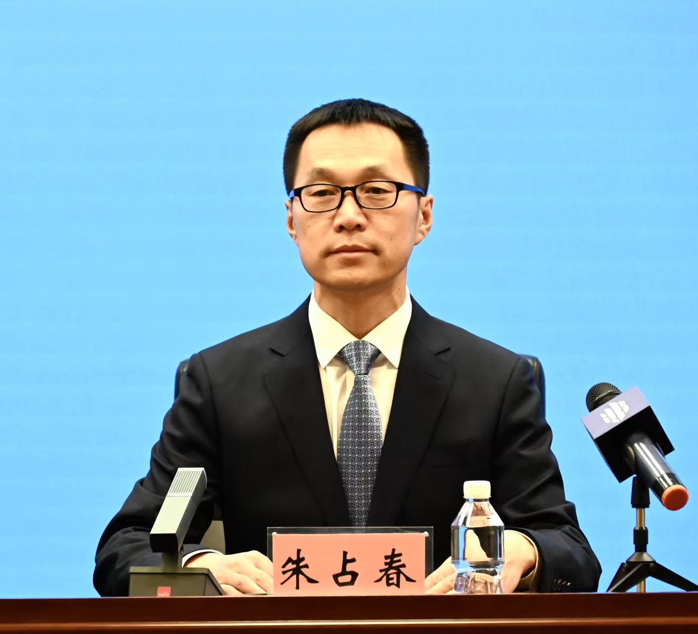 朱占春.jpg