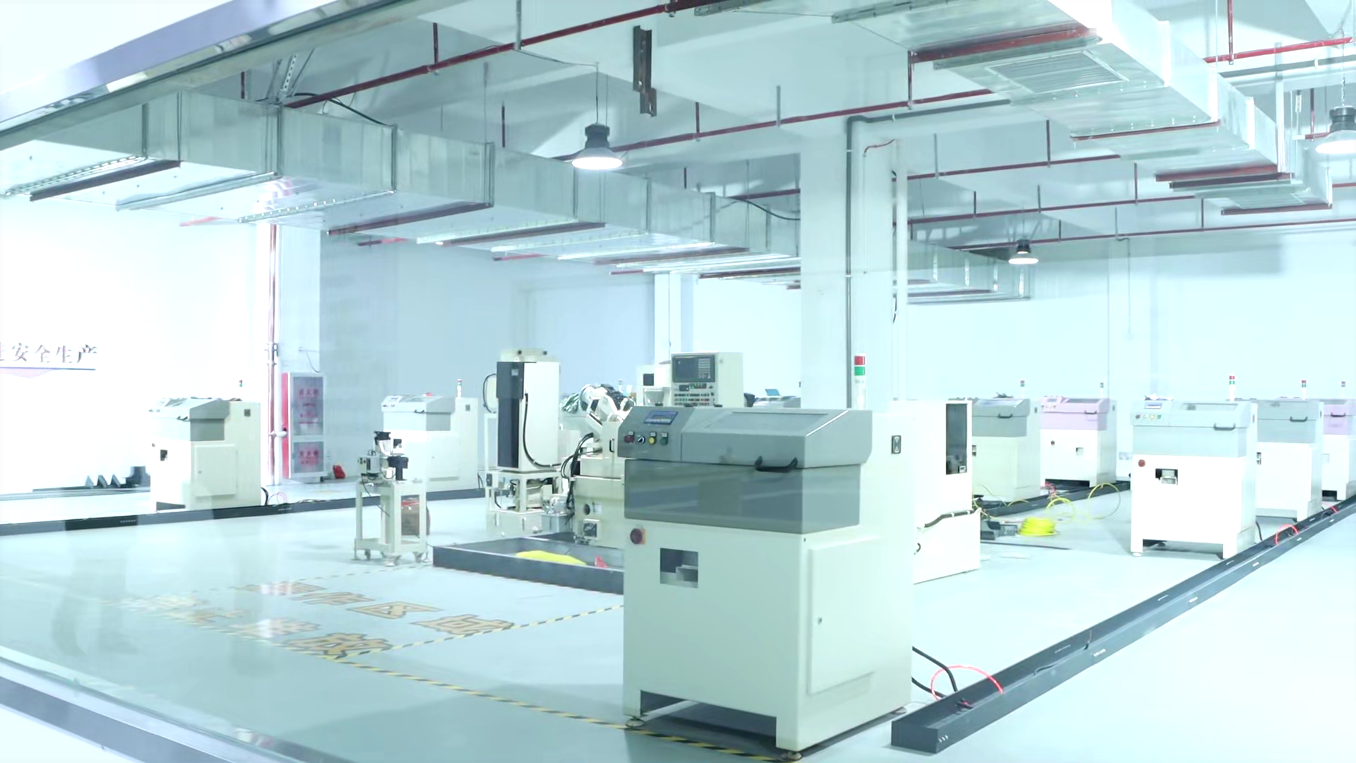 图５：恒瀛新能源锂电特种材料公司智能化生产车间.png