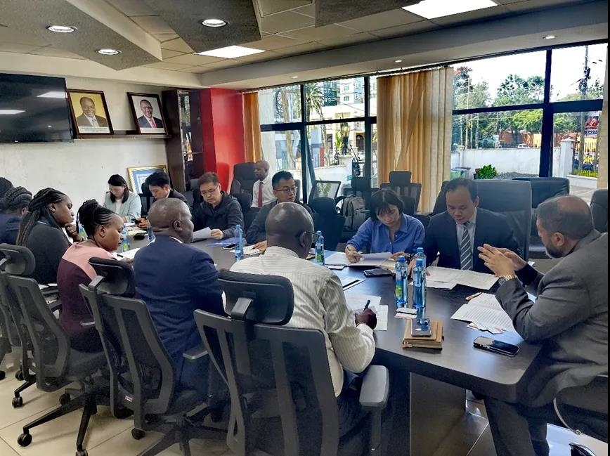 圖片2 北辰集團党委書記、董事長李偉東，集團党委副書記、董事、總經理梁捷赴肯尼亞現場指揮調度，推進各項工作穩步開展（圖片由北辰集團提供）.jpg