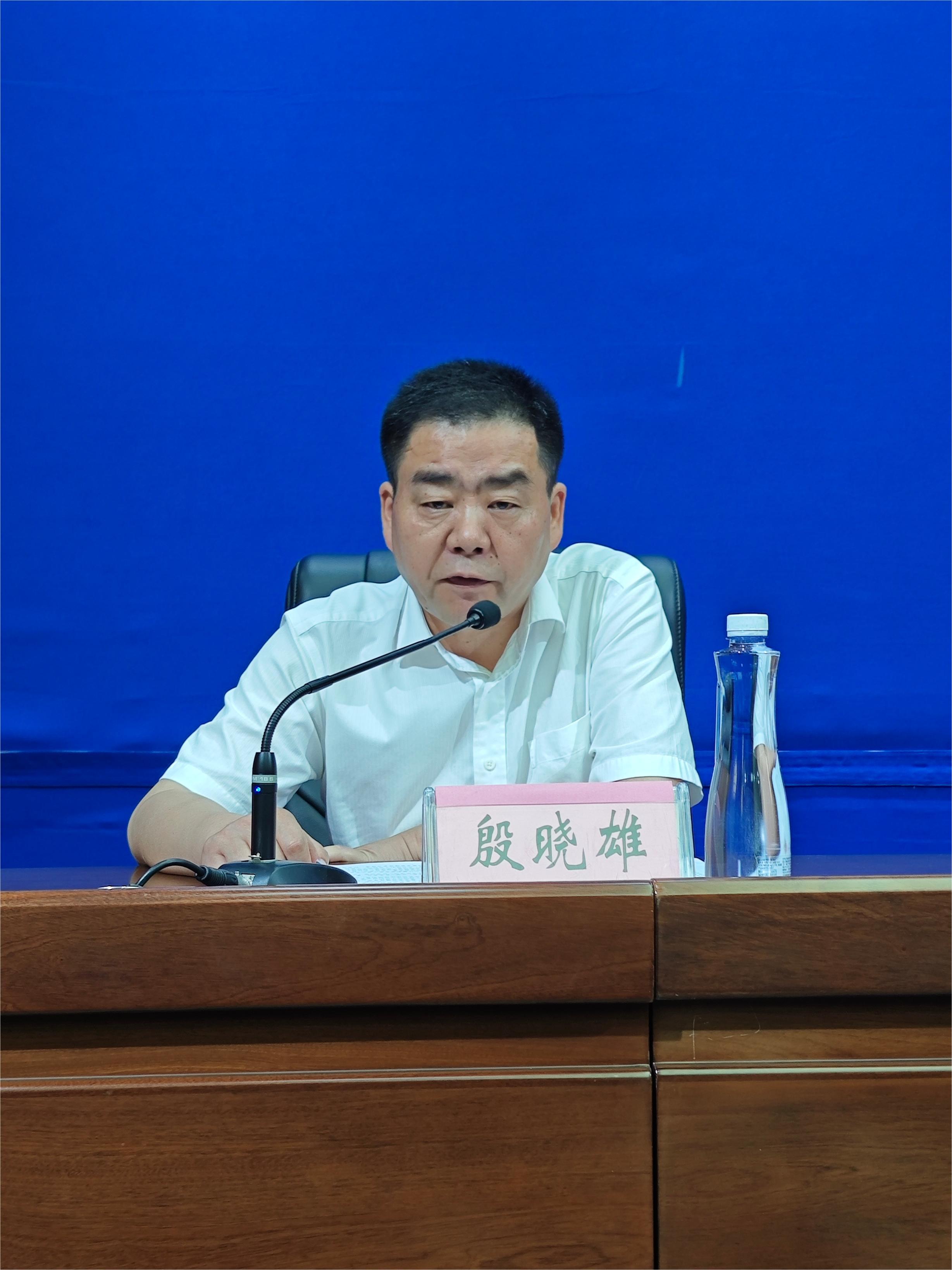 圖三 彭澤縣文廣新旅局局長殷曉雄回答本報記者提問.jpg