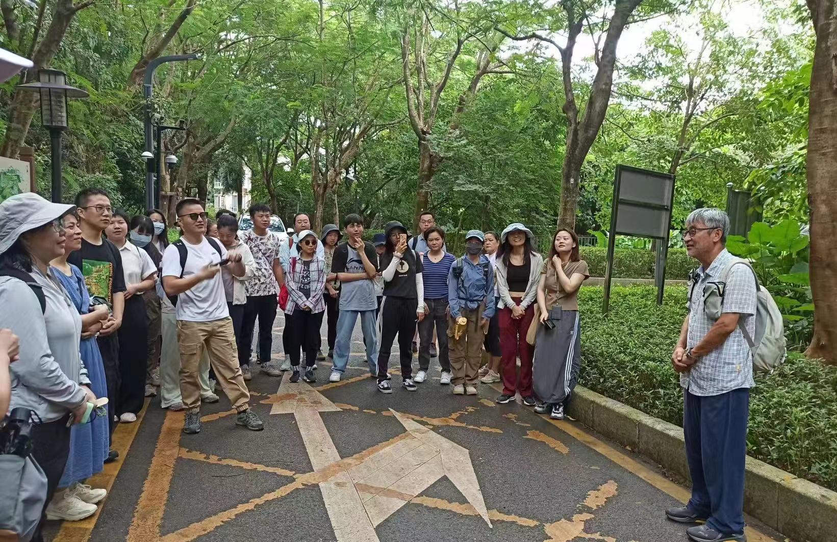 漫步古荔步道 品读荔枝文化.jpg