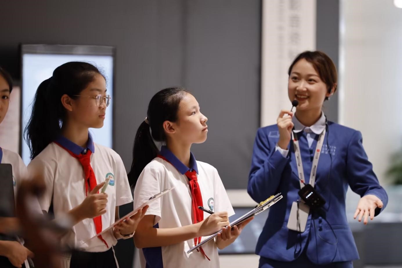 书香飘溢 滋润童心.jpg