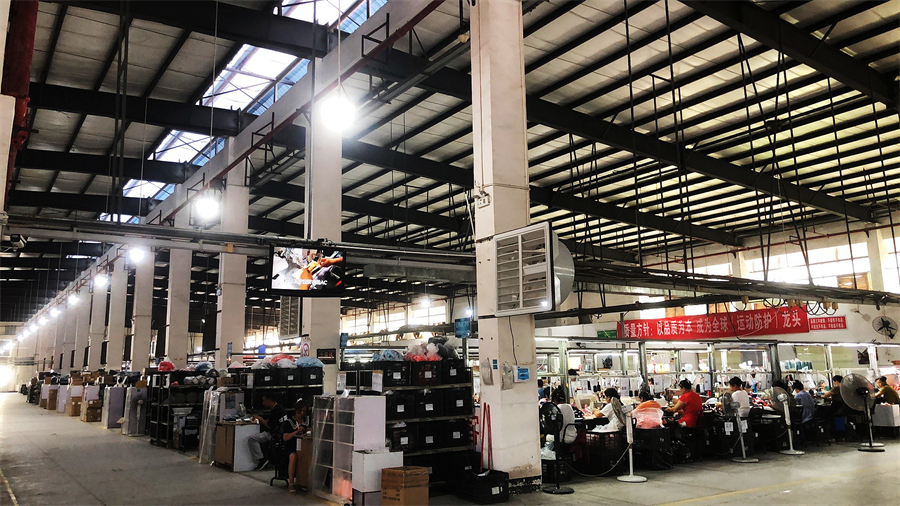 图二 威保公司生产车间.jpg