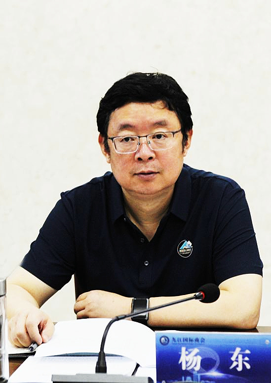 图二 九江国际商会会长杨东主持学习.jpg