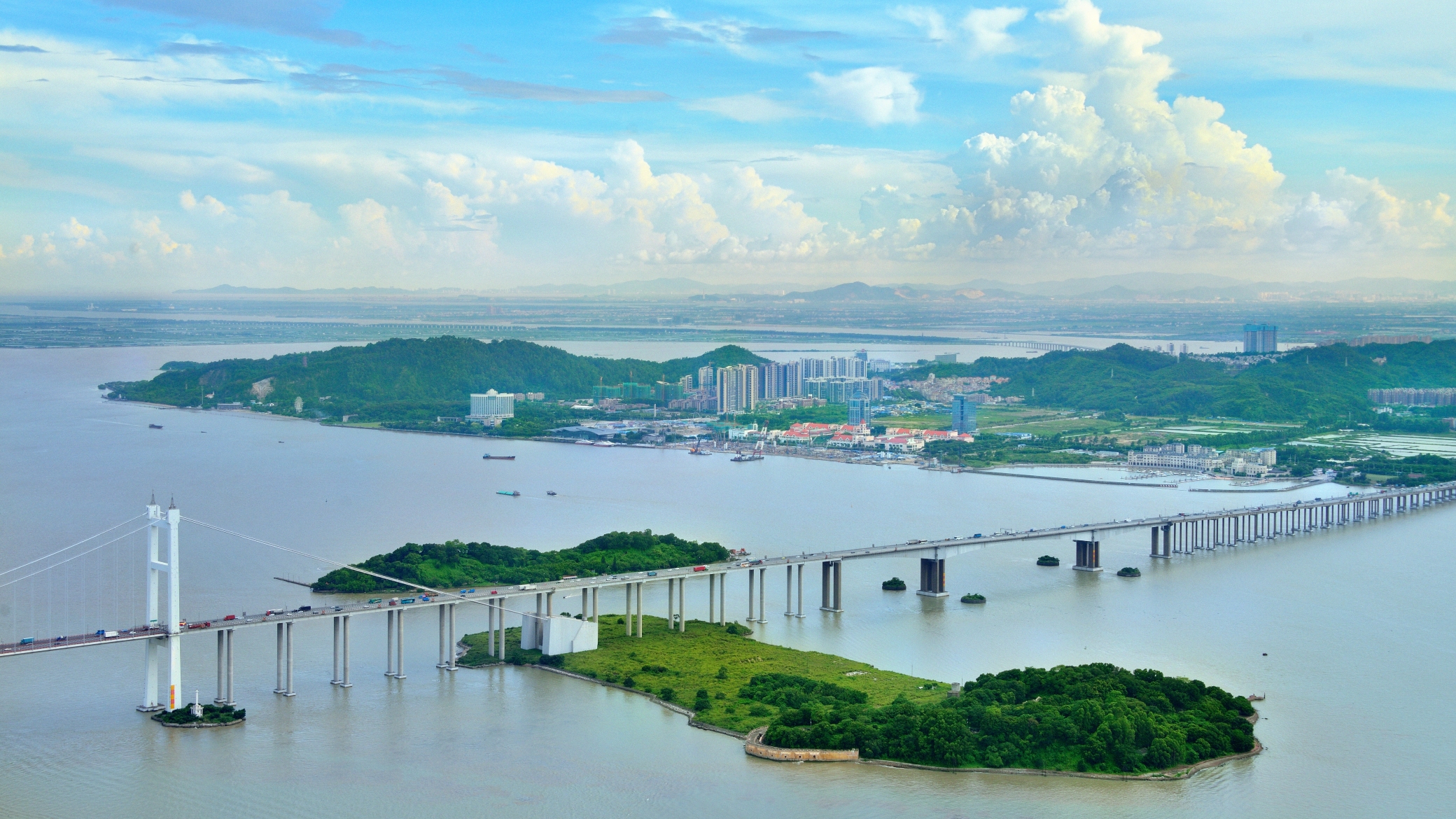 6、远眺横担岛和南沙港片区 通讯员供图.jpg