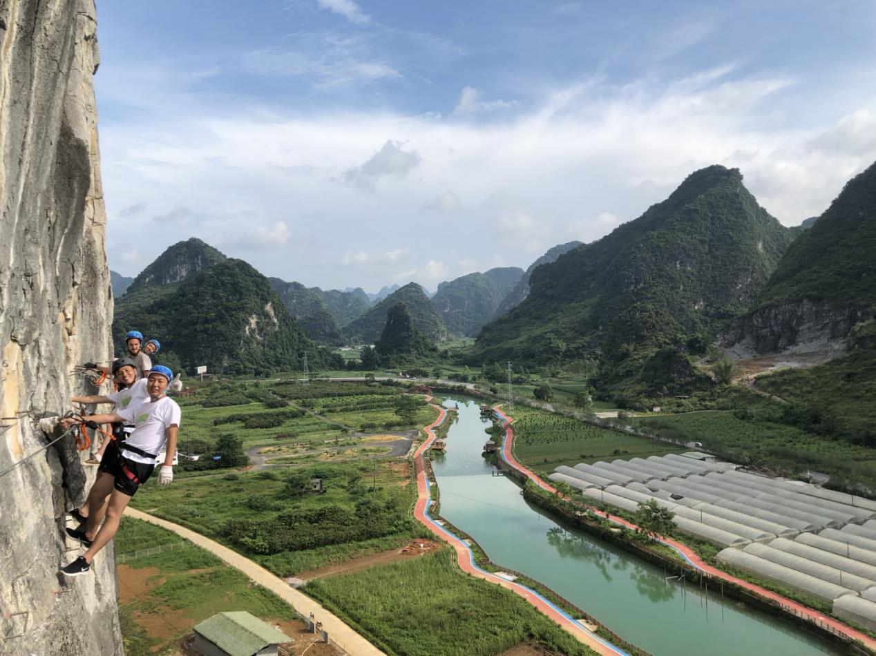 4.馬山縣三甲攀岩小鎮飛拉達（馬山縣委宣傳部供圖）.jpg