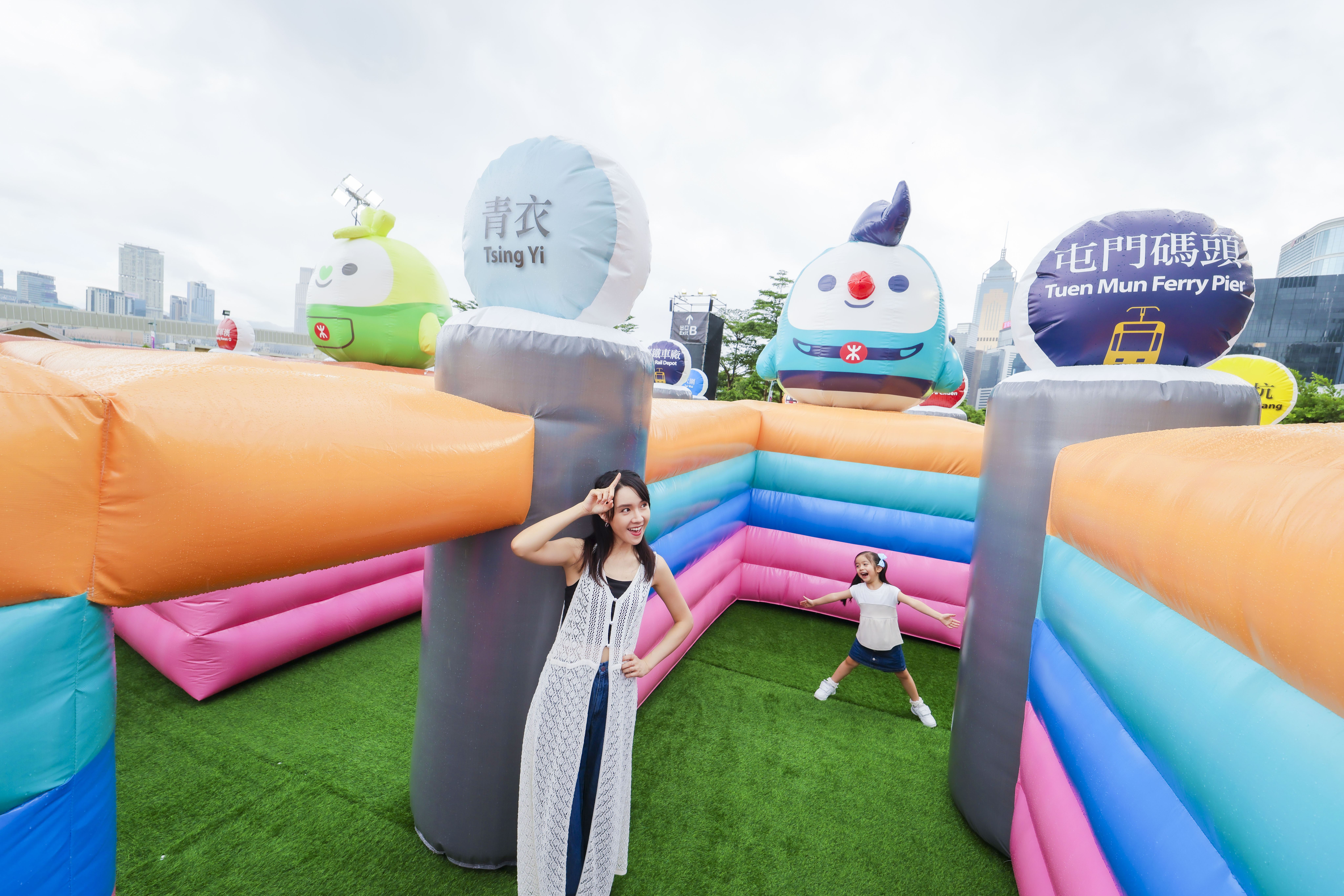 「鐵路『區』樂部」則帶來巨型迷宮，讓公眾探索港鐵四十五年來於不同社區建設的足跡 (1).JPG