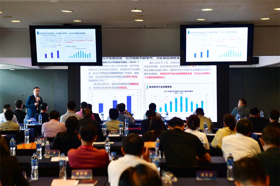 图9 深港知识产权运营联盟常务理事兼秘书长李飞先生发表精彩观点.JPG