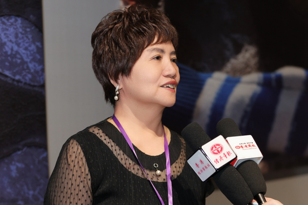 图4：广东省服饰文化促进会会长汤敏仪.png