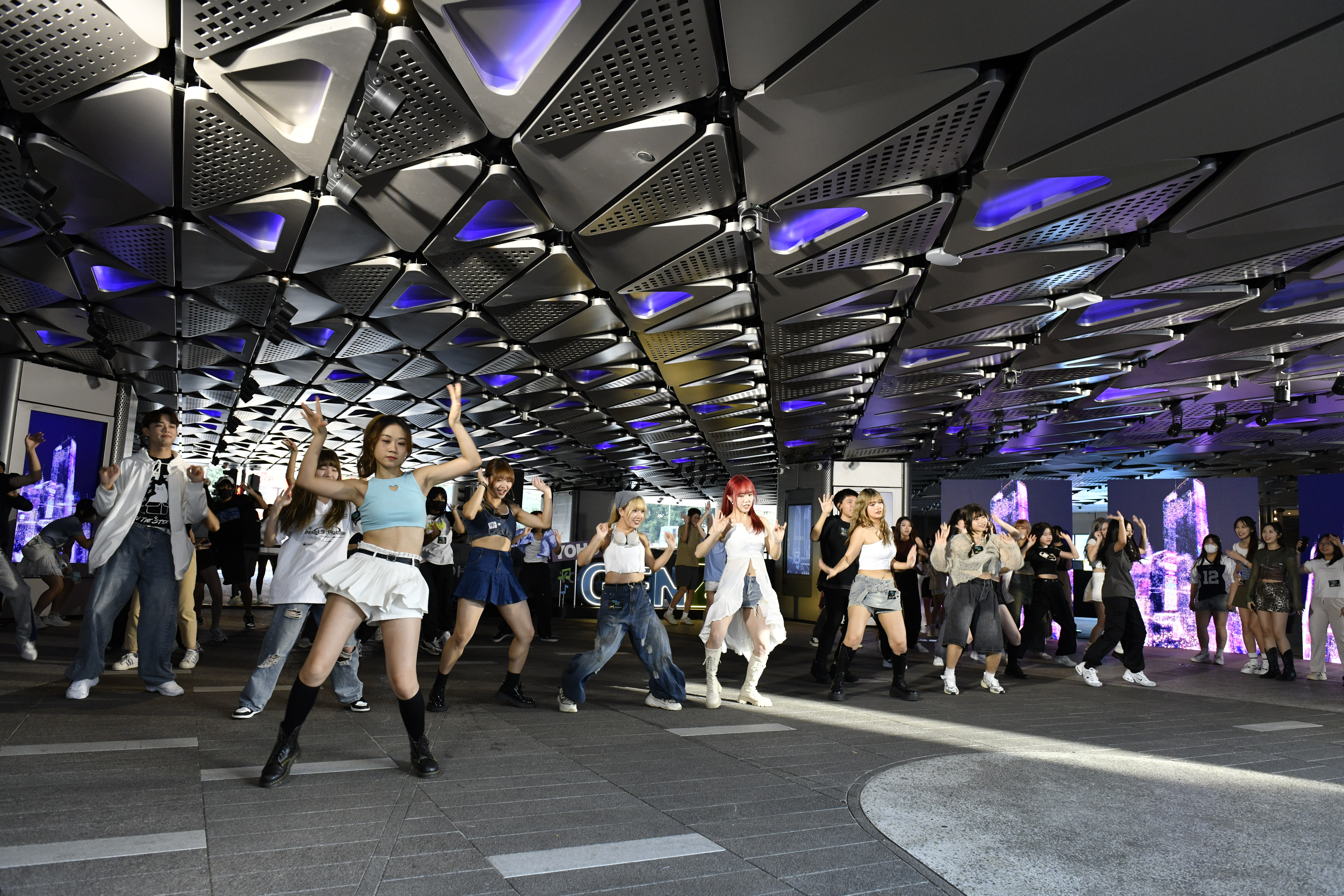 9.K Pop表演 (2).JPG