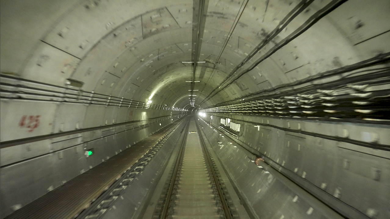 地铁隧道.png