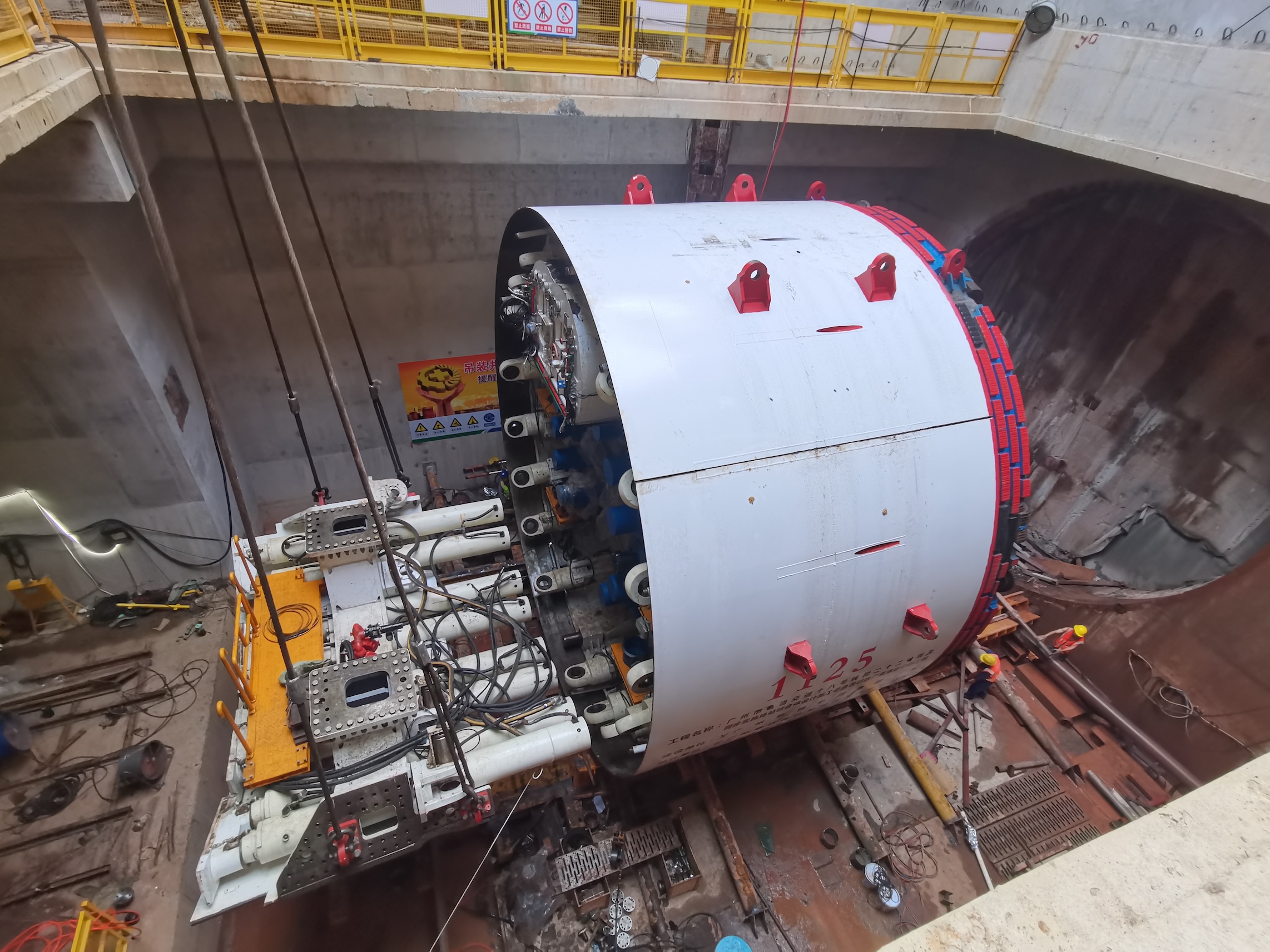 盾构组装.jpg