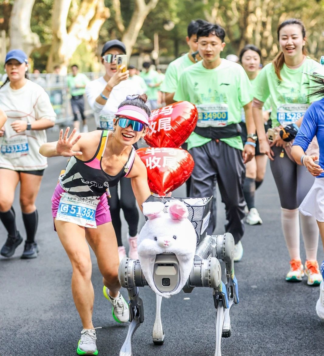 圖1圖說：杭州馬拉松半馬賽事的「關門兔」。.jpg