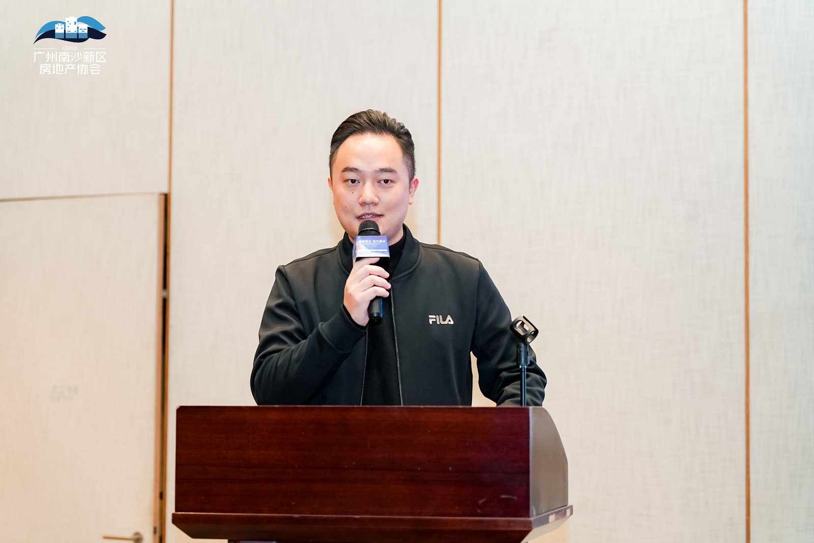 招商·林屿境渠道总监夏阵雨进行分享 (1).png