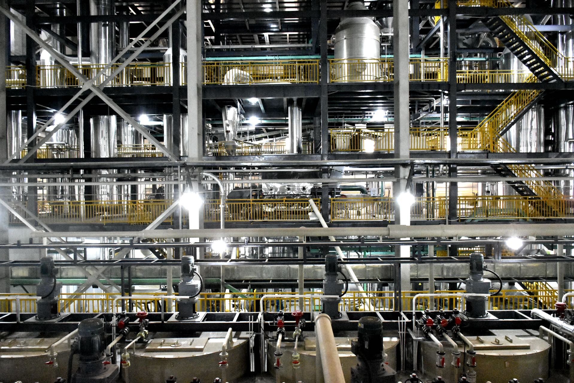 配圖1：贛州集盛科技的MVR蒸發濃縮車間 張欣苑 攝.jpg