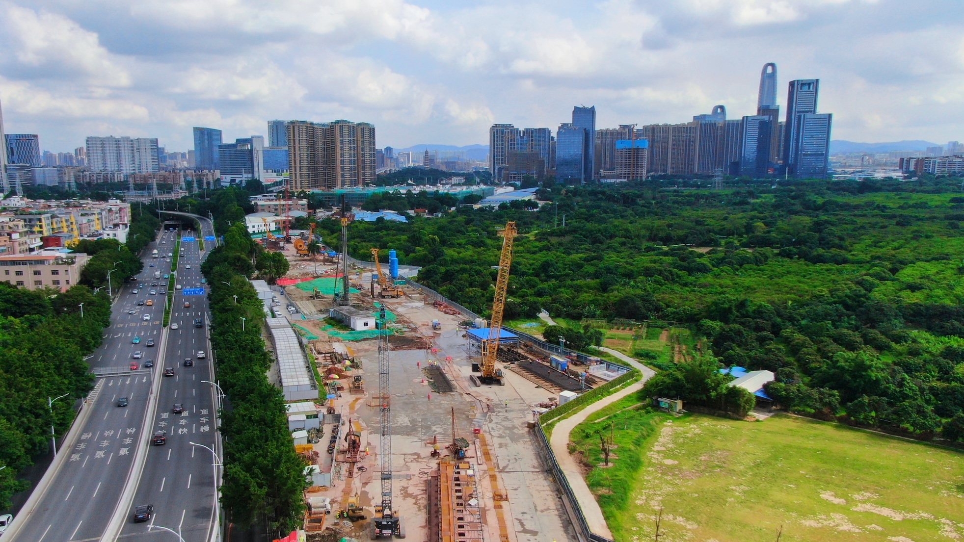 2、侖頭站航拍8月5日 (1)-蒙石明攝.jpg