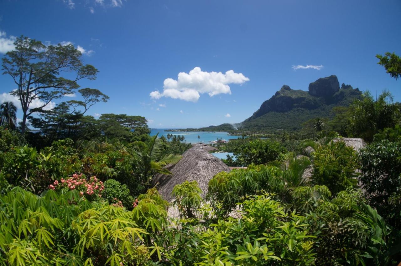 Bora Bora, French Polynesia 2.jpg