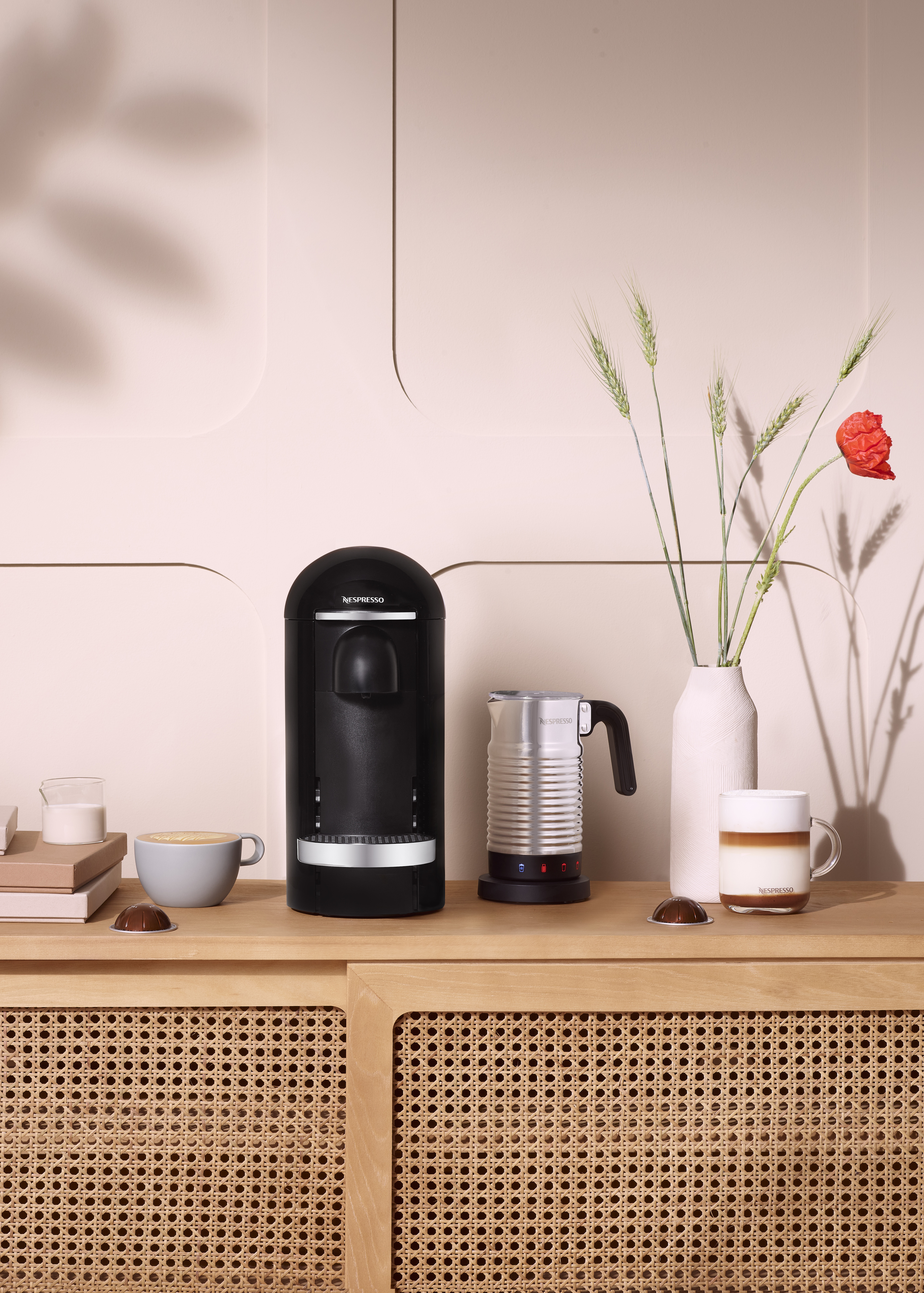 WW_ALL_VL_Vertuo Plus Black_Bianco Piccolo_Recipes_V_22-23.jpg 的副本.jpg