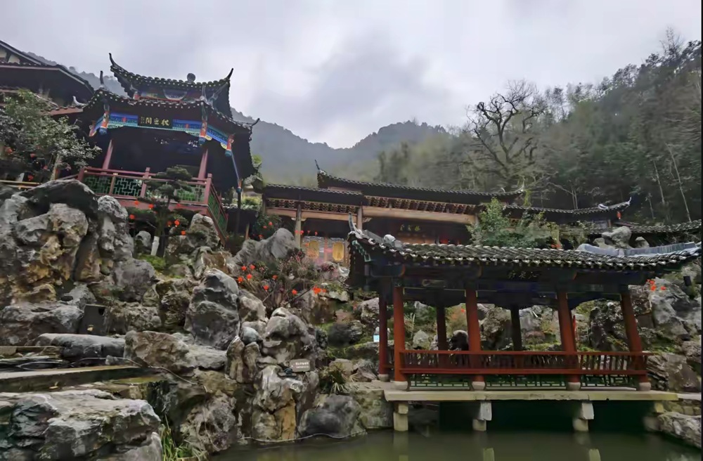 图三：隐居石头部落小景.jpg