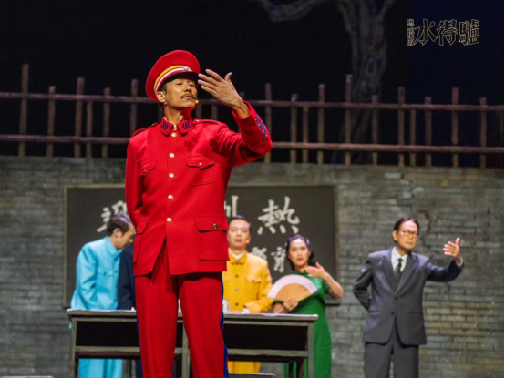【V07】粤语版《驴得水》全国巡演盛大启幕：经典重构下的时代回响与艺术新生1120.png