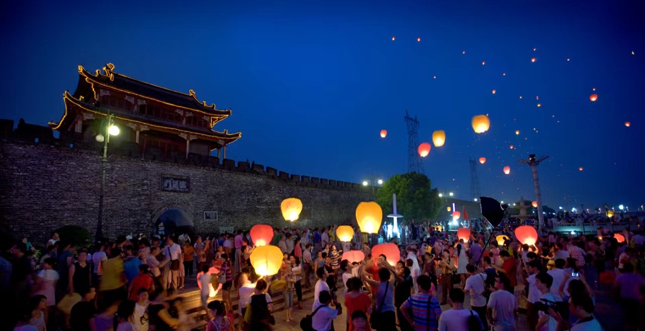 襄阳夜景.jpg