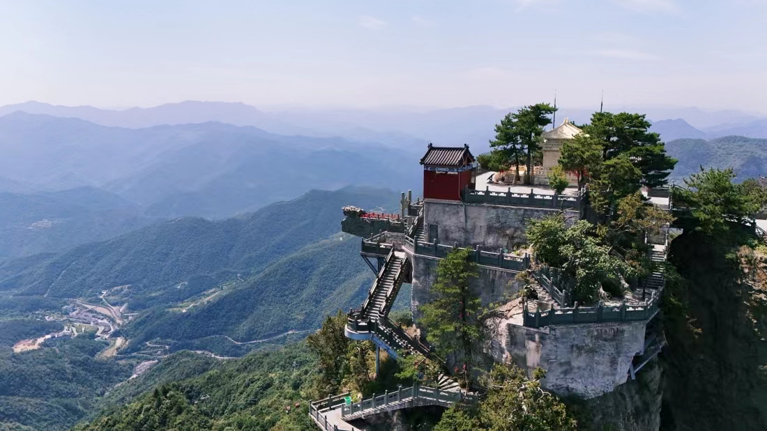 十堰武当山.jpg