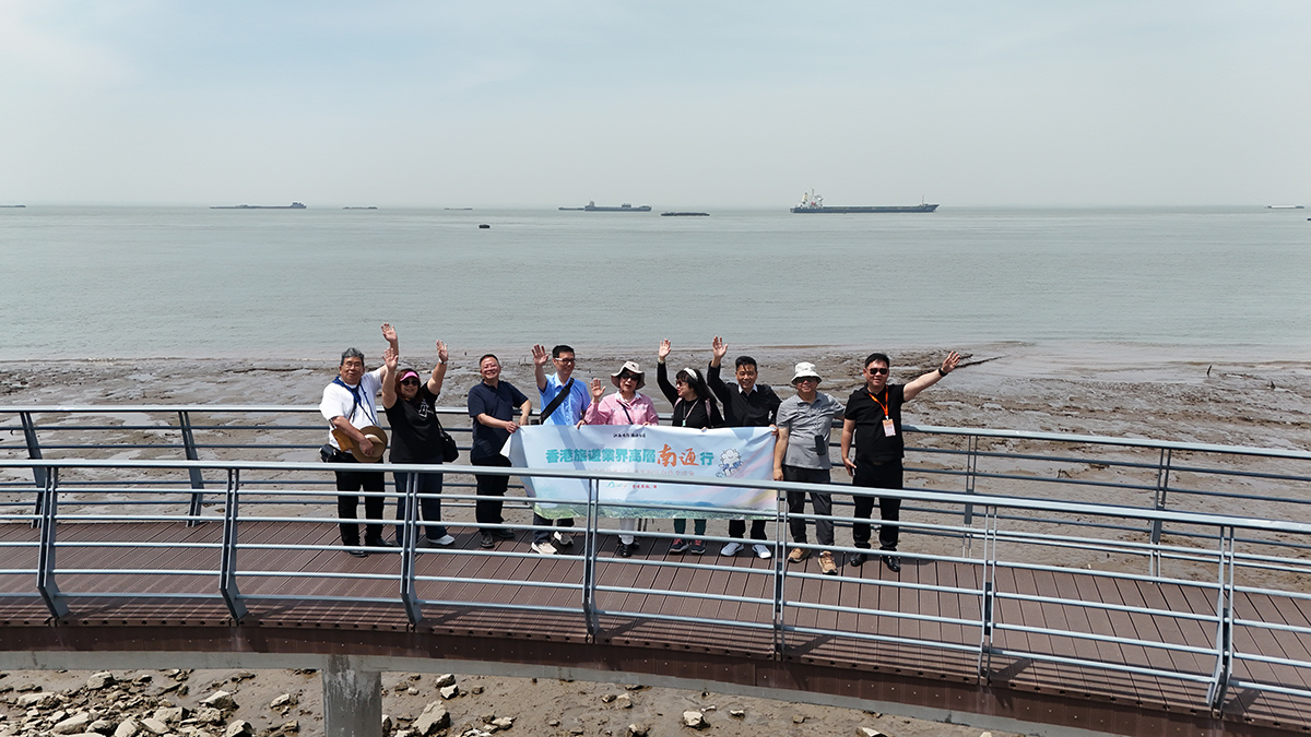 圖2：香港旅遊業界高層一行在五山地區濱江片區考察。.jpg
