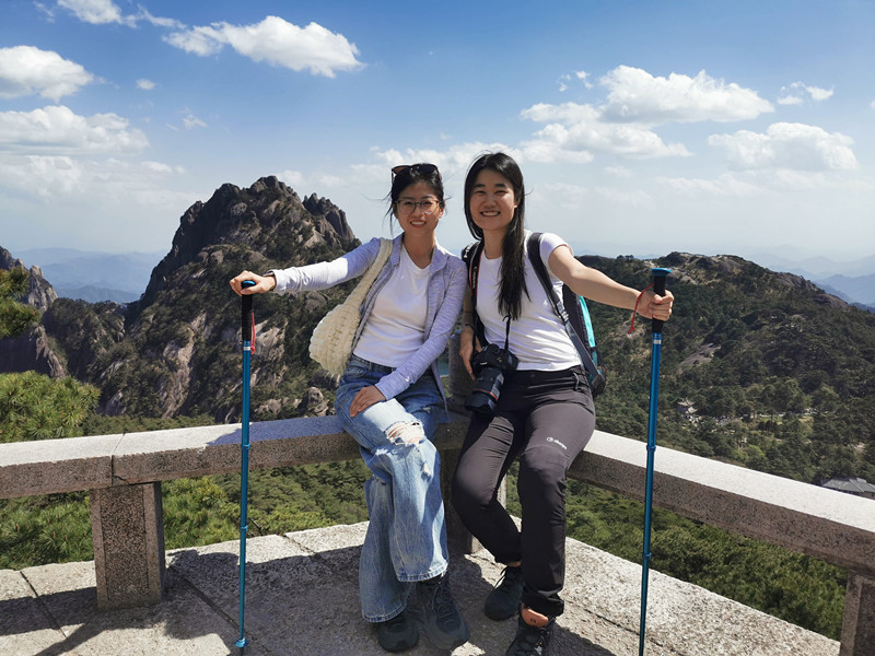 6.在黃山合個影 汪新平 攝_副本.jpg