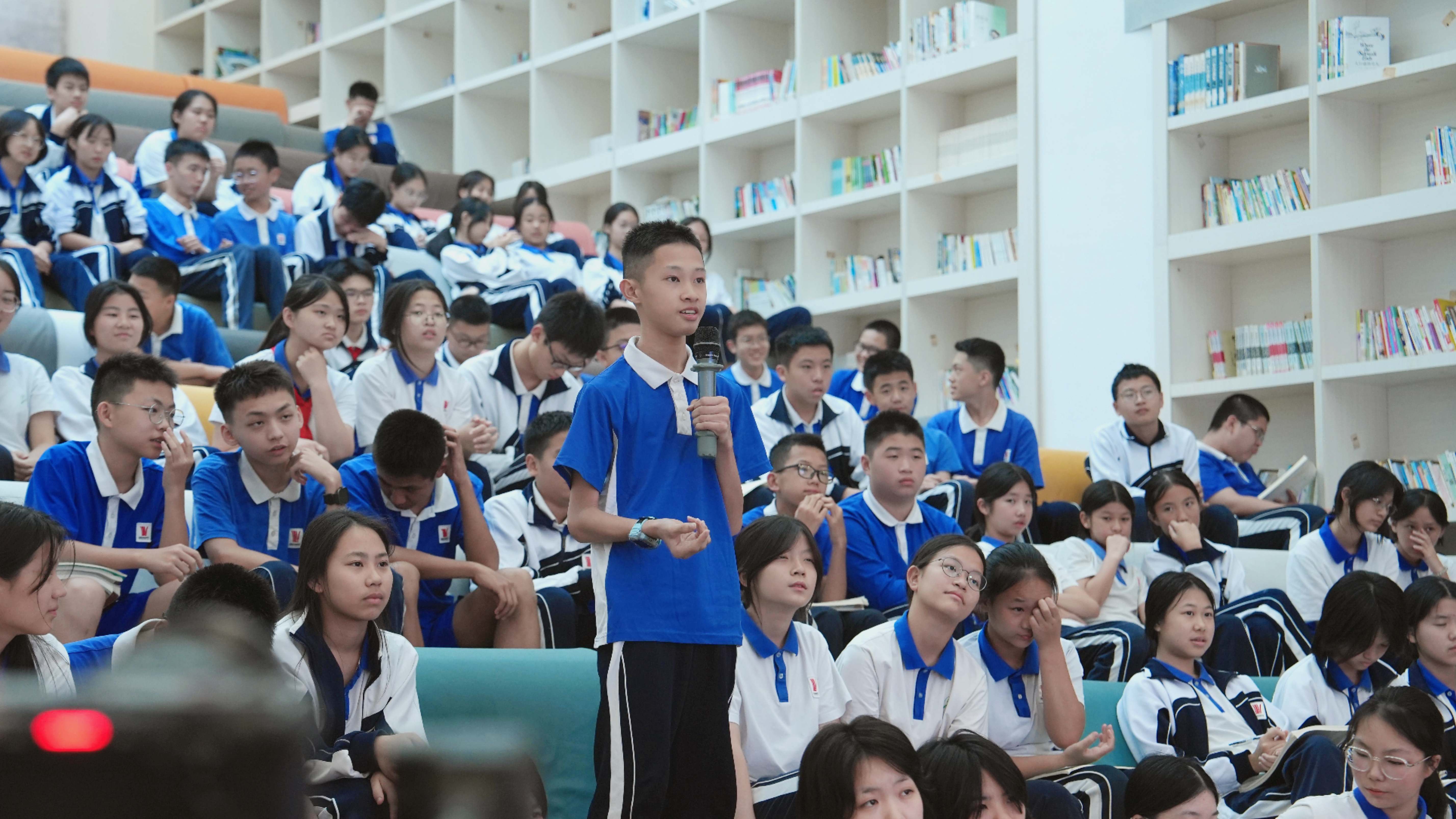 学生提问2.jpg