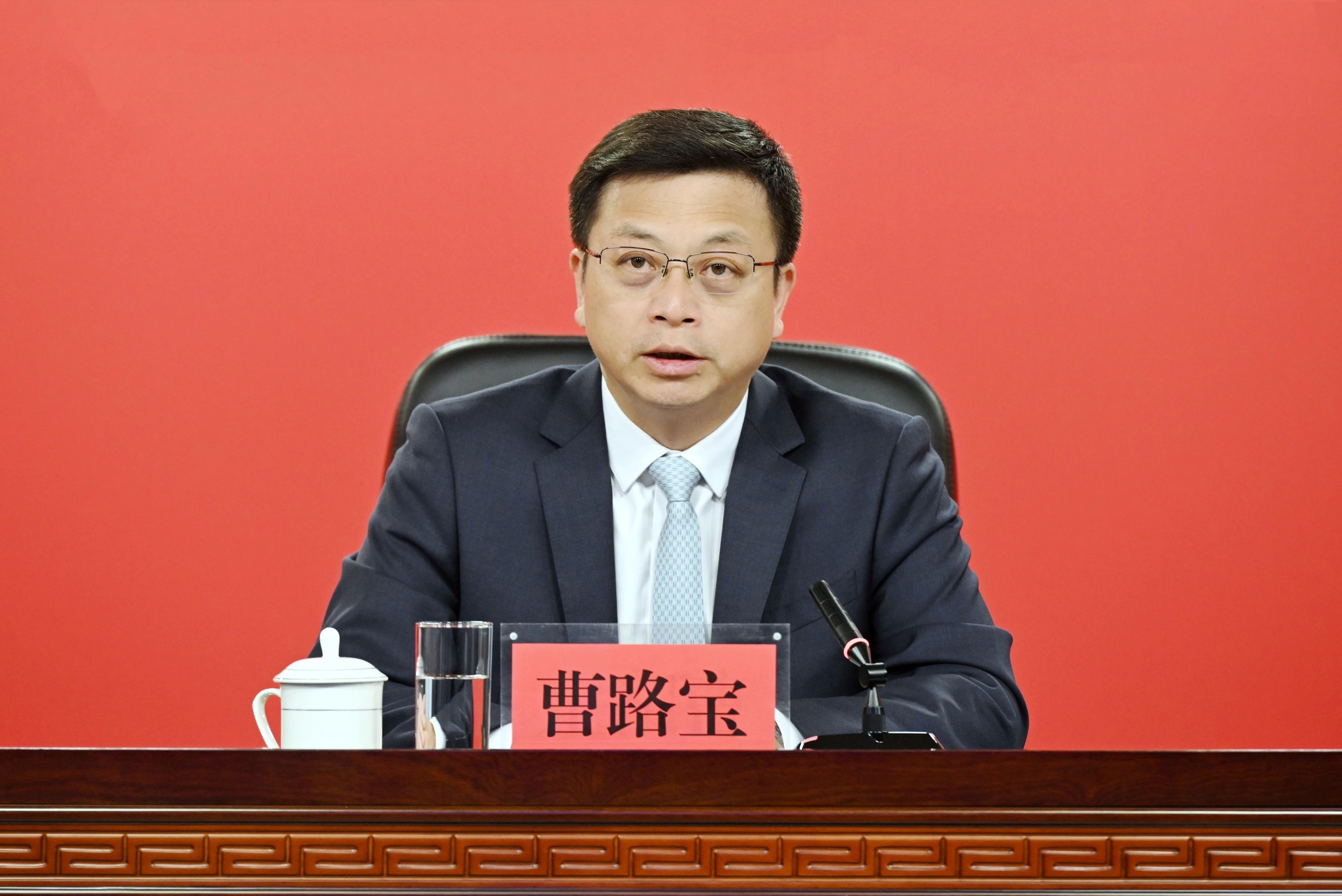 圖說一：吉林省委常委、宣傳部部長、省委新聞發言人 曹路寶.jpg