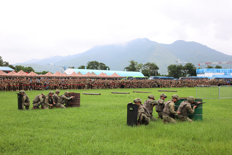观摩特战队员ke (1).JPG