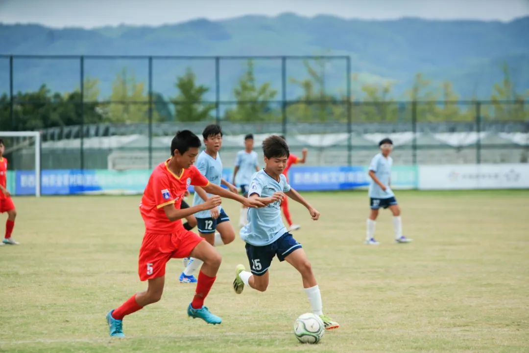 图2:2025中西部地区青少年足球邀请赛赛事现场.jpg