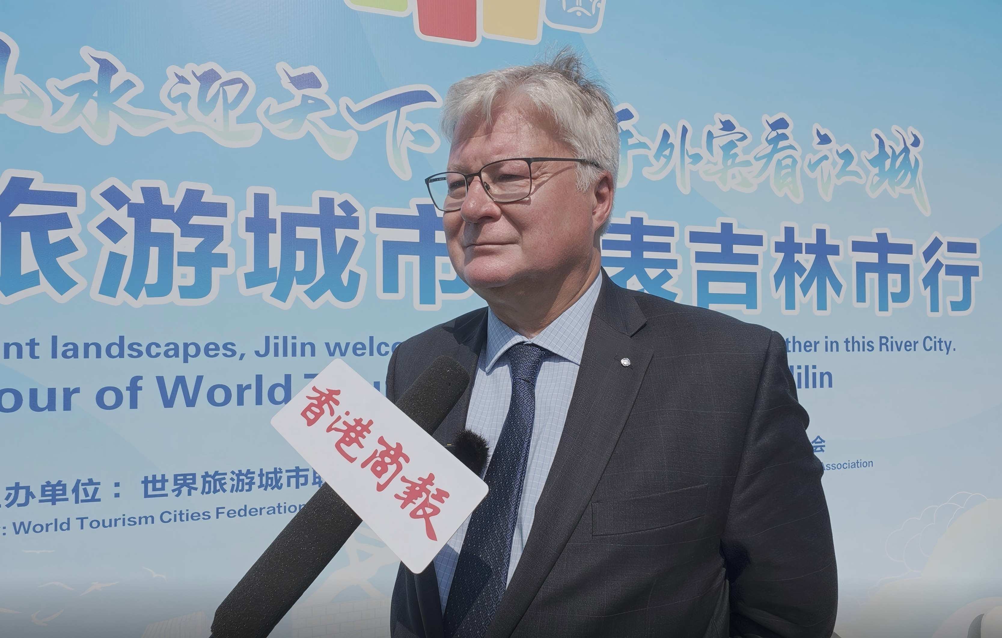 圖說一：拉脫維亞駐華大使卡爾利斯·埃亨鮑姆斯（Karlis Eihenbaums）接受了本報記者獨家專訪（于洋攝）.jpg