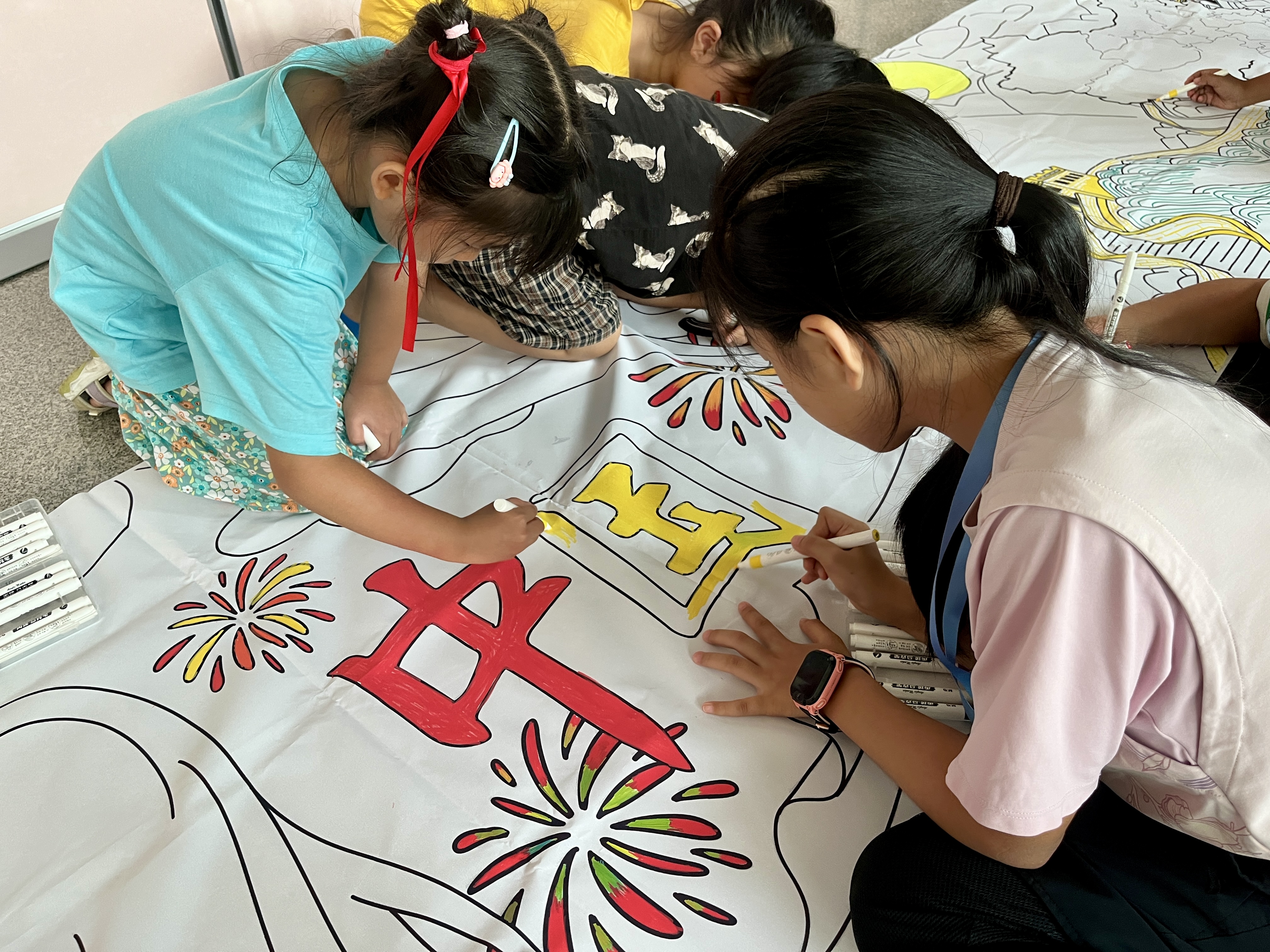 10ÔÂ7ÈÕ Ê¯ÑÒ½ÖµÀ·Ö¹Ý ÊéÏãÀïµÄÖÐ¹úºìÐÇÐÇ»ð¾æDIY.jpg