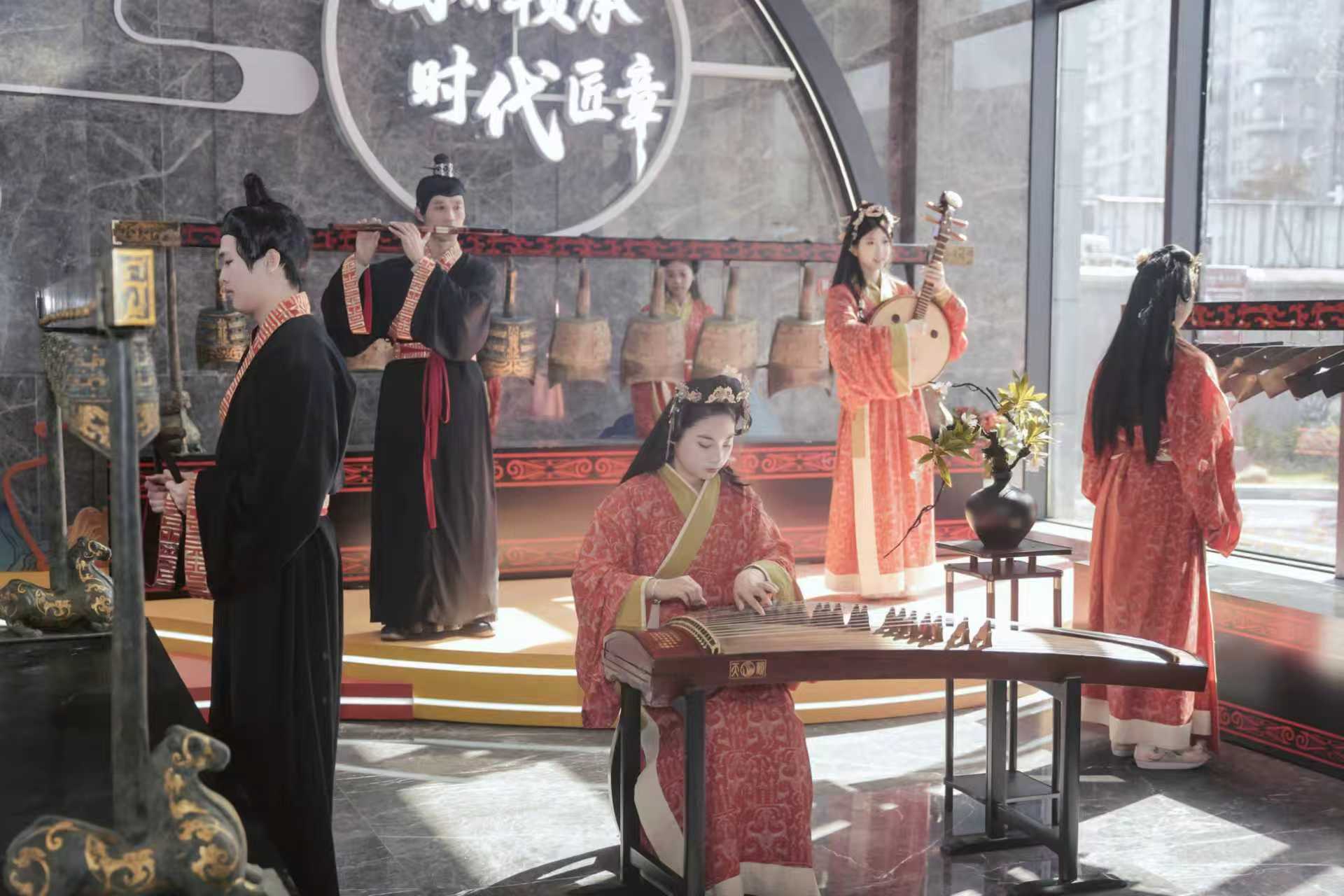 图四:海昏侯编钟演奏.jpg