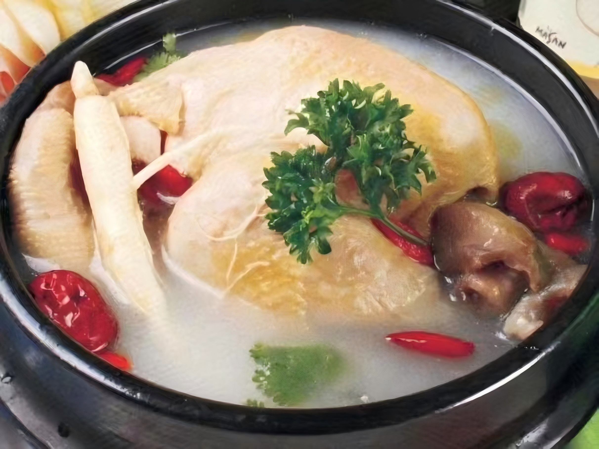 圖說三:參雞湯滋補養顏 延邊州委宣傳部 供圖.jpg